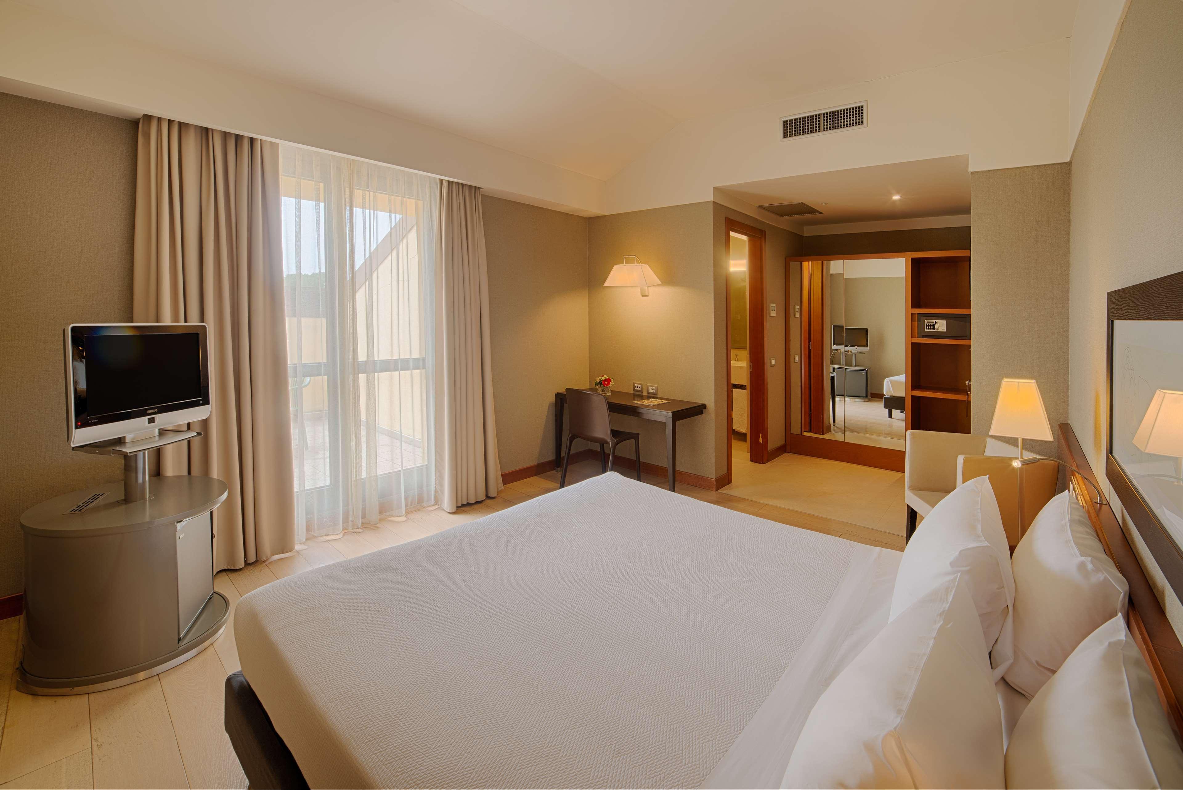 Hotel Nh Linate Peschiera Borromeo Esterno foto