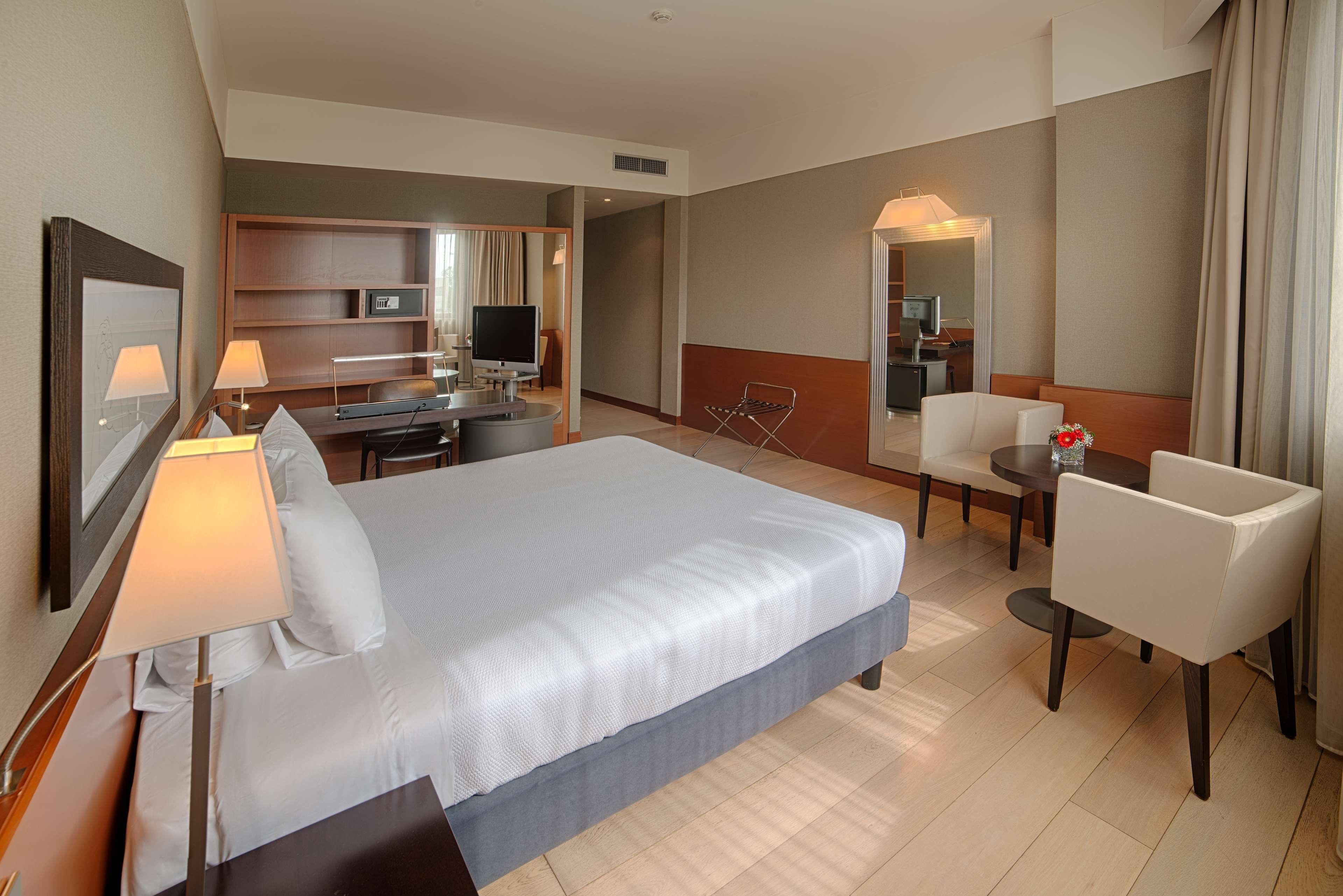 Hotel Nh Linate Peschiera Borromeo Esterno foto