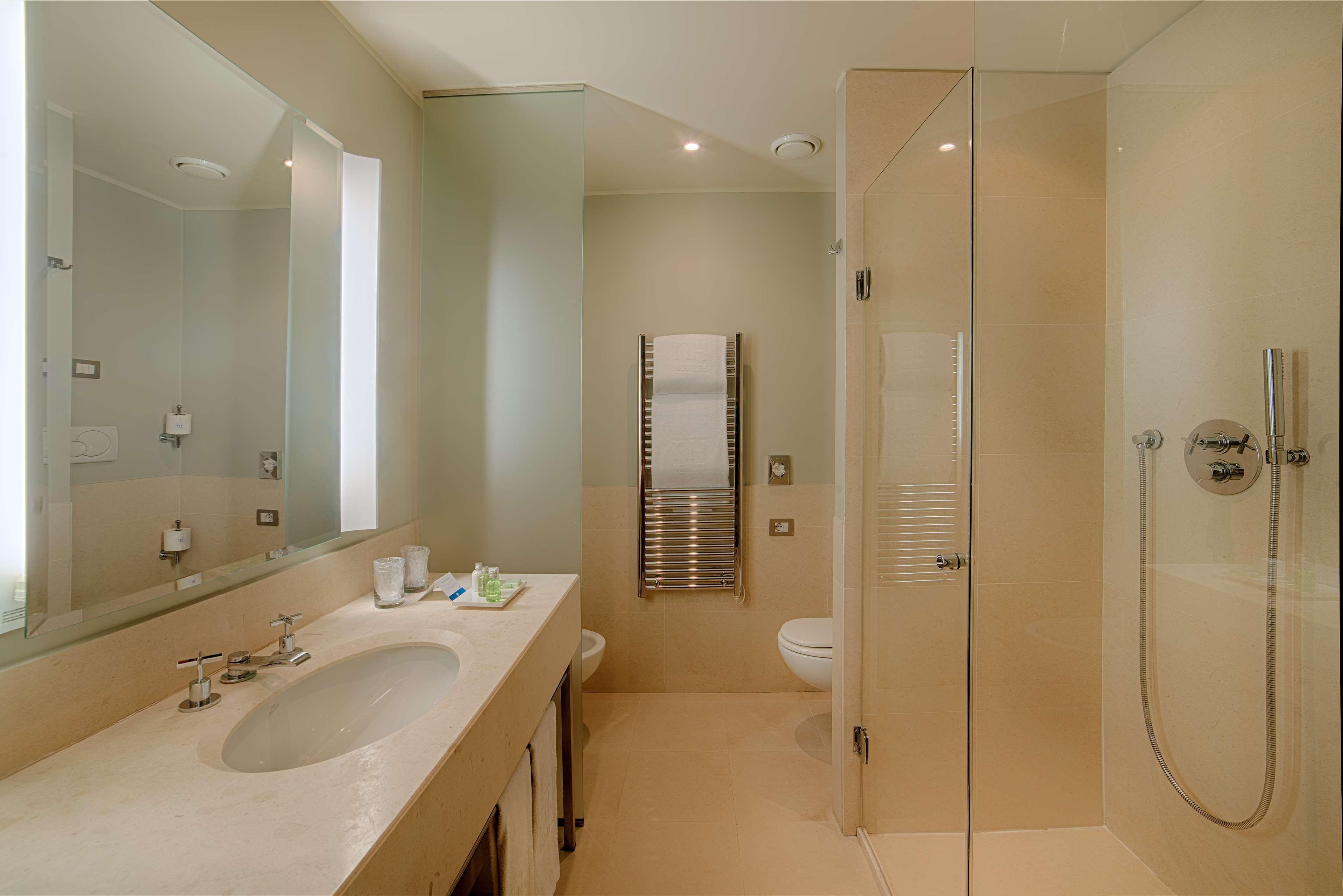 Hotel Nh Linate Peschiera Borromeo Esterno foto