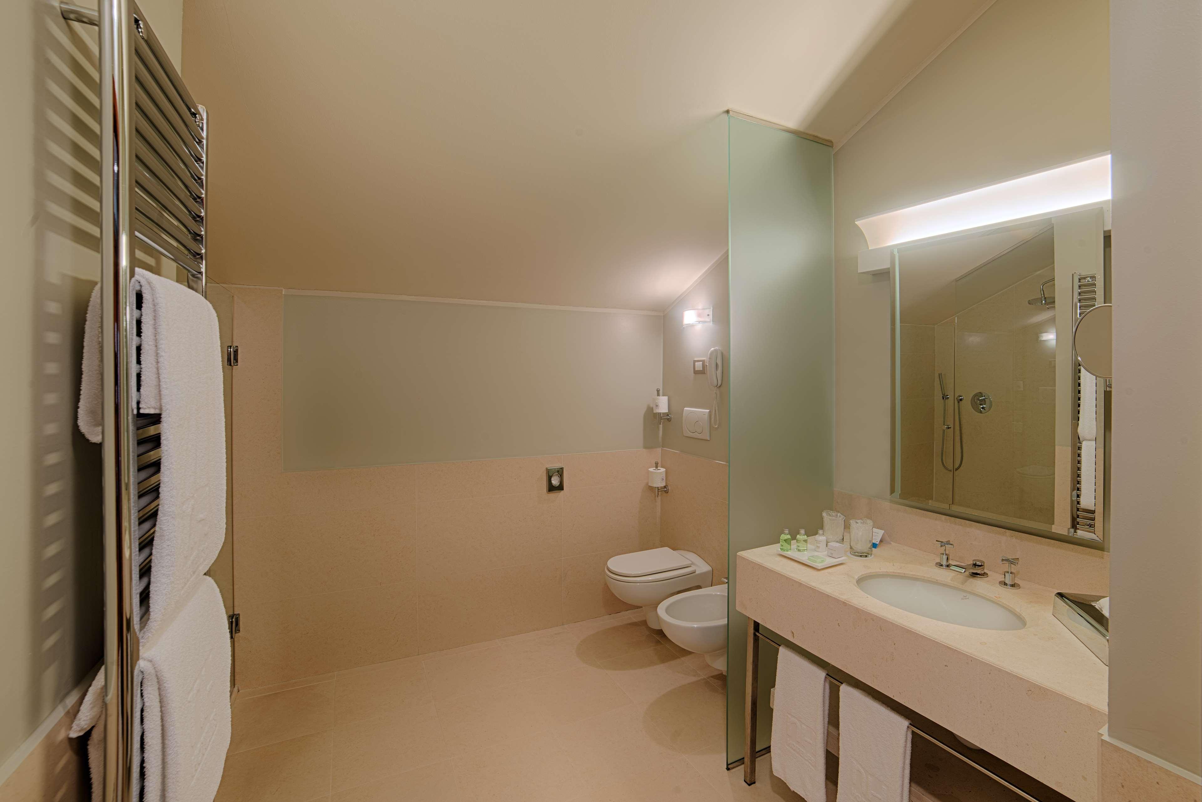 Hotel Nh Linate Peschiera Borromeo Esterno foto
