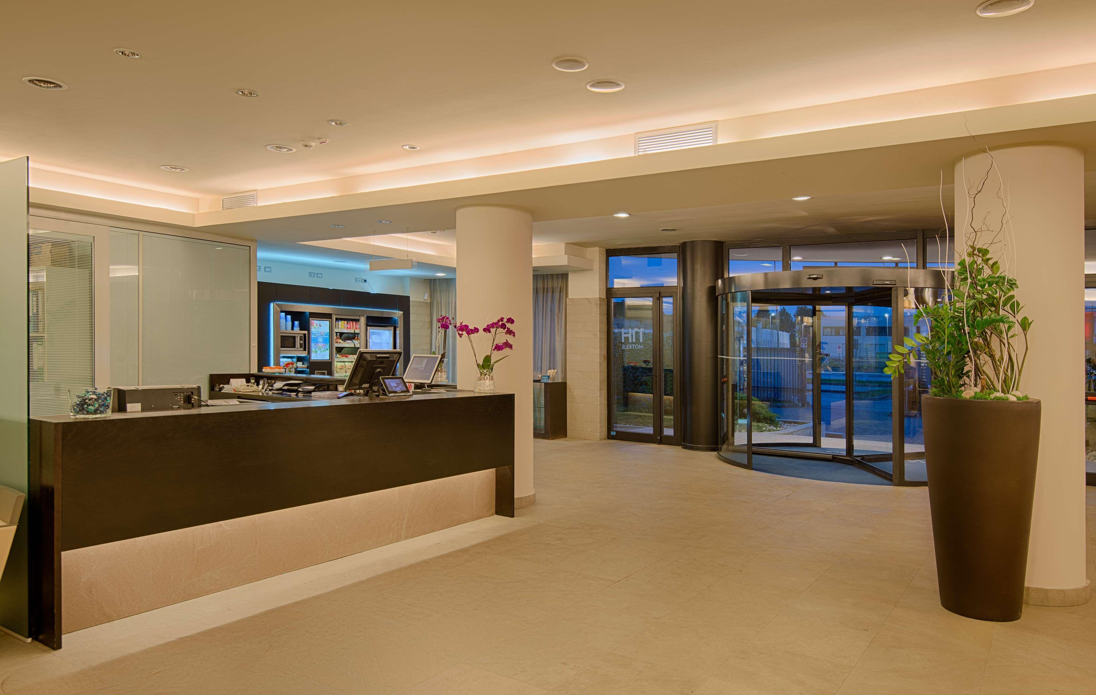 Hotel Nh Linate Peschiera Borromeo Esterno foto