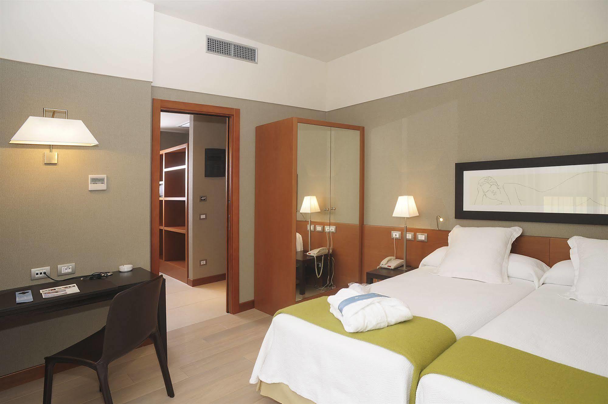 Hotel Nh Linate Peschiera Borromeo Camera foto