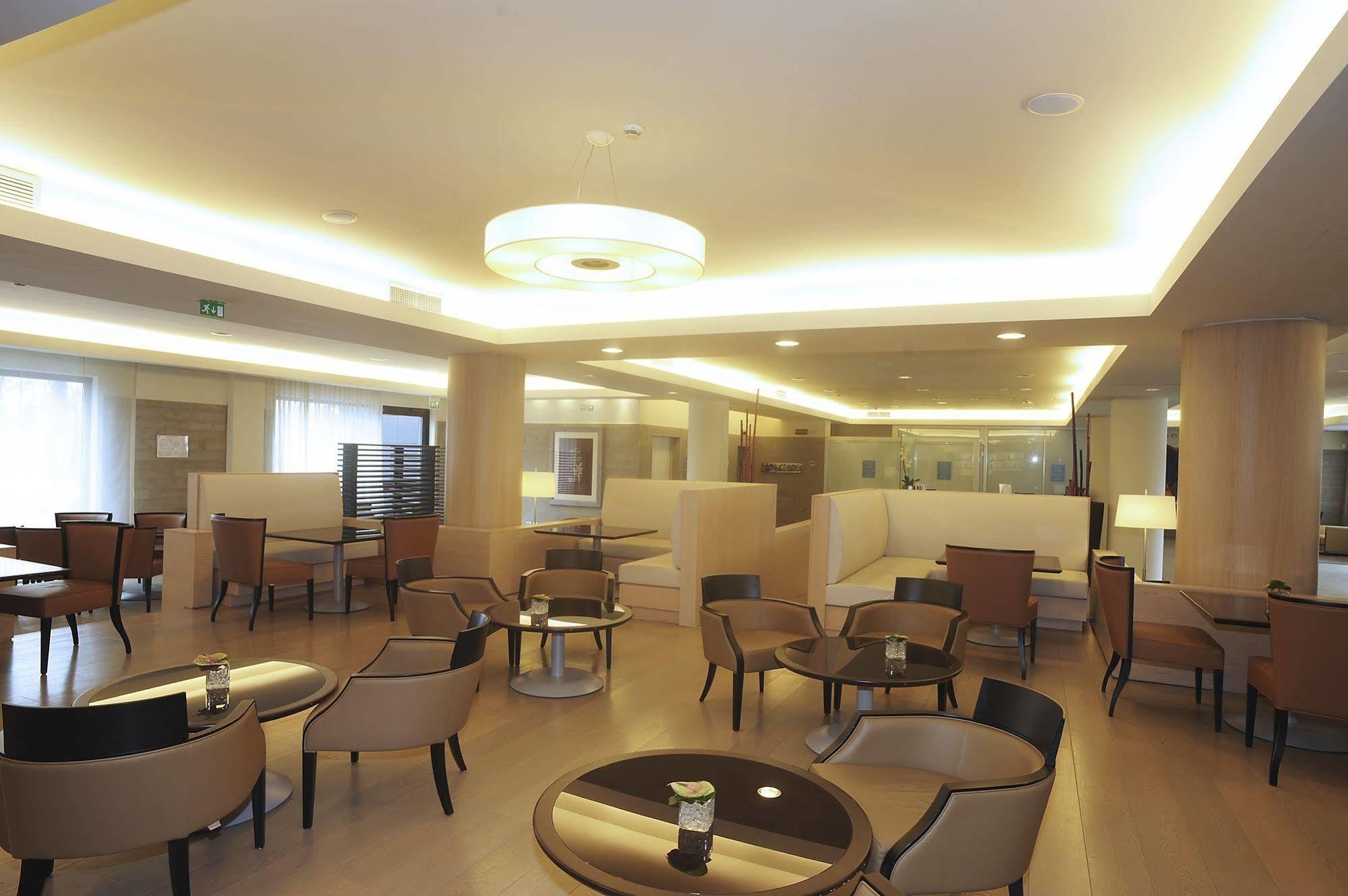 Hotel Nh Linate Peschiera Borromeo Esterno foto